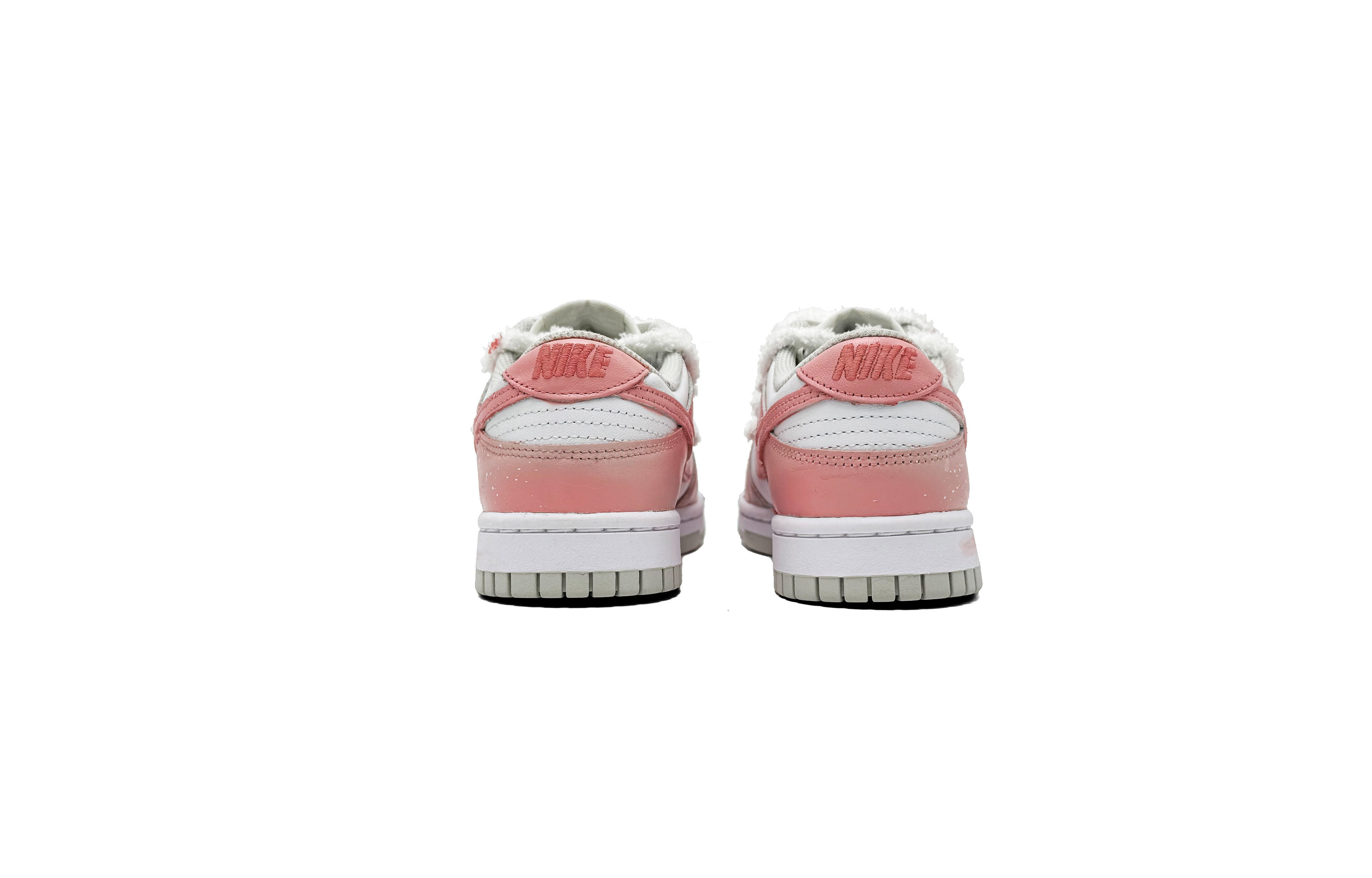 Nike Dunk Anti-Slip Wear-Resistant Low-Top Skateboard Shoes Women's Pink White купить в интернет-магазине Yoocart с быстрой доставкой по России.