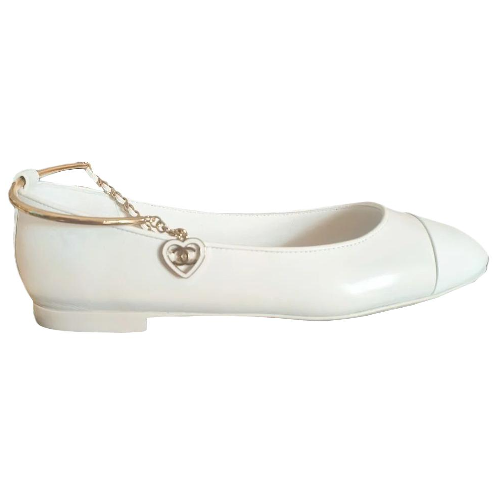 CHANEL 24C Casual Shoes Women's White