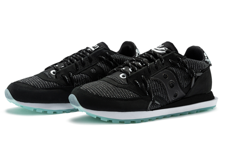 saucony Jazz DST Black Reflective купить в интернет-магазине Yoocart с быстрой доставкой по России.