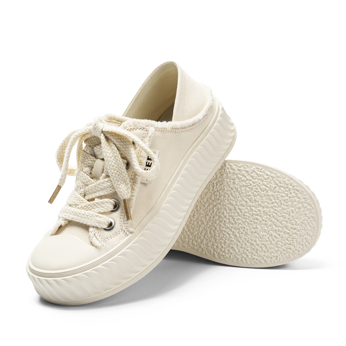 JEEP SPIRIT Low Top Canvas Shoes Women's Ecru купить в интернет-магазине Yoocart с быстрой доставкой по России.