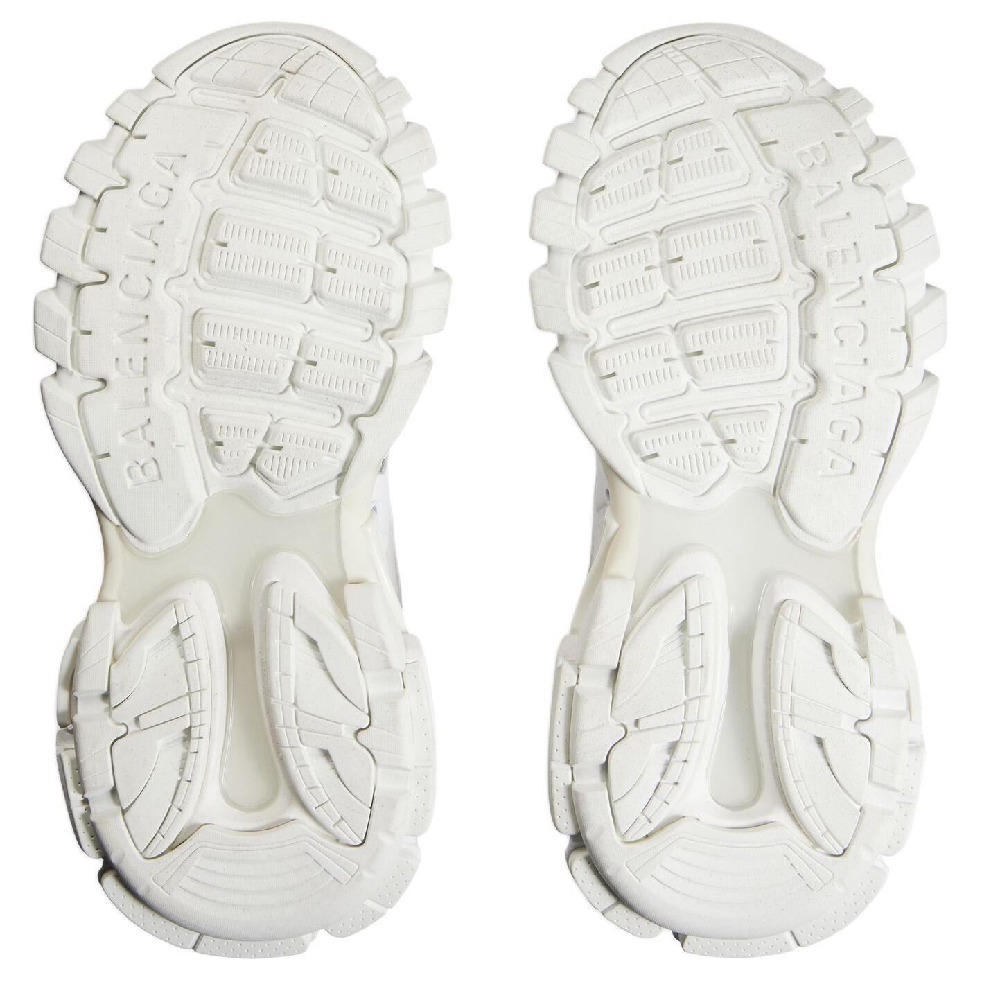 Balenciaga Track Signature Sneakers купить в интернет-магазине Yoocart с быстрой доставкой по России.