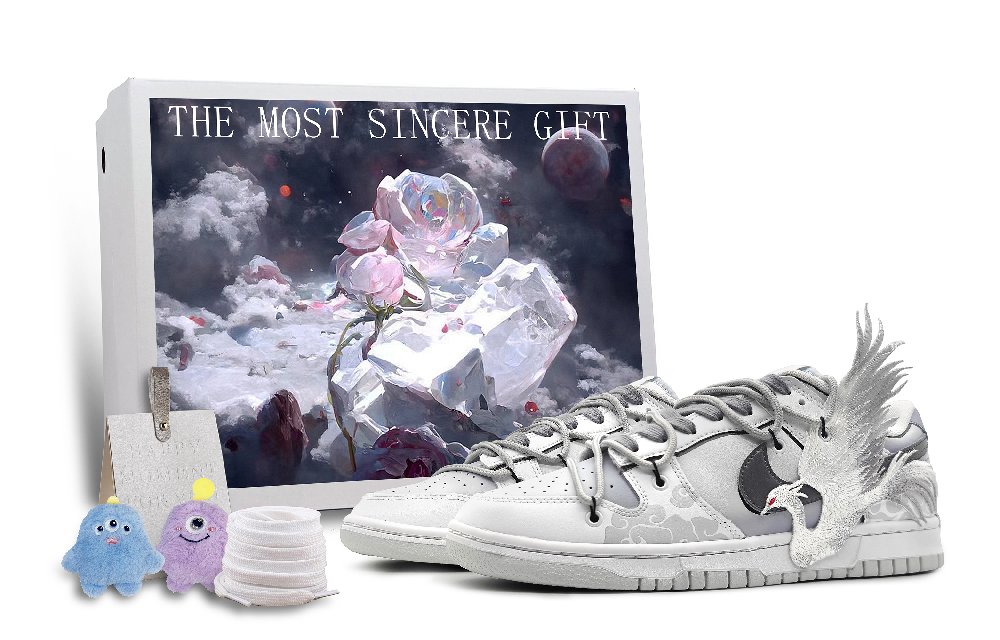 Nike Dunk Low-Top Skateboard Shoes GS Gray White