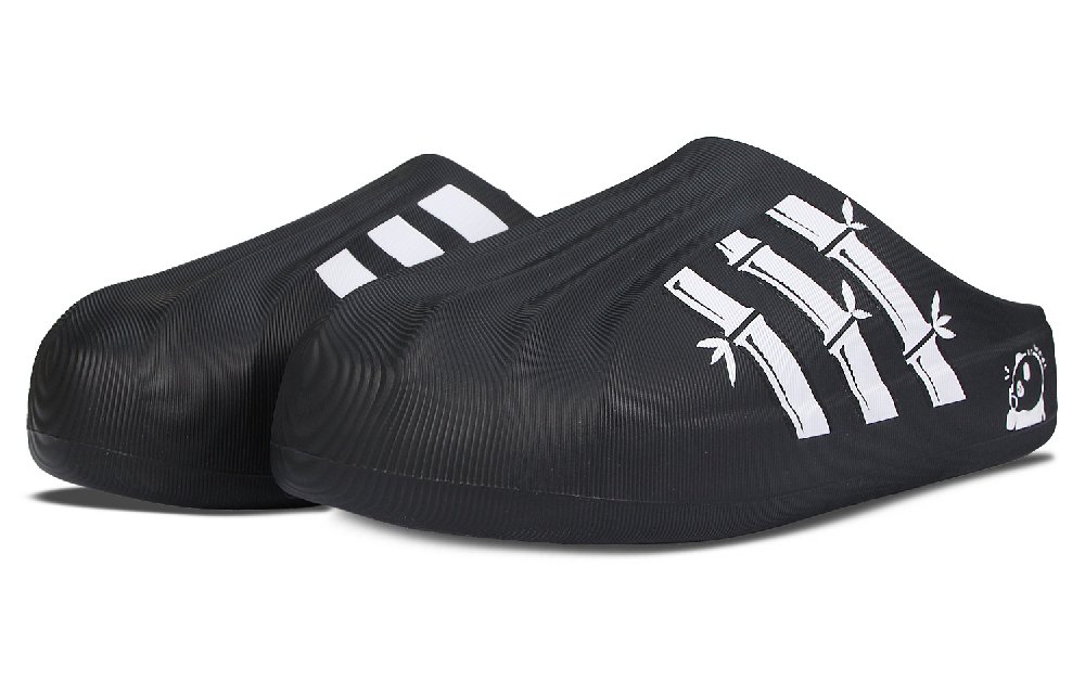 Adidas Originals AdiFOM Superstar Graffiti Slip Resistant Closed Toe Slippers Unisex Black White