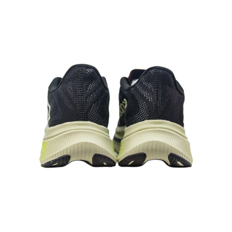 New Balance Women's FuelCell SuperComp Trainer V2 'Black Thirty Watt' Women's купить в интернет-магазине Yoocart с быстрой доставкой по России.