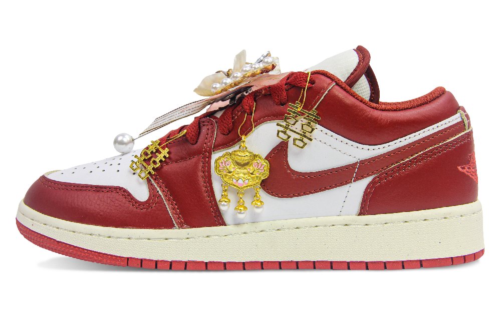 Jordan Air Jordan 1 Anti Slip Wear Resistant Low Top Vintage Basketball Shoes Unisex White Red