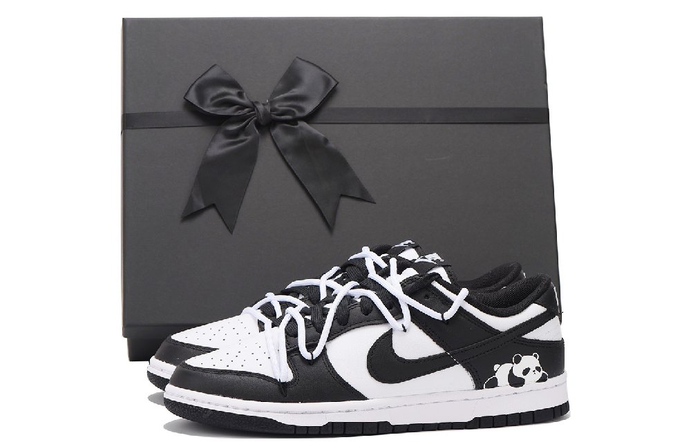 Nike Dunk Coverage Slip-Resistant Impact Resistance Wear-Resistant Low-Top Skateboard Shoes GS Black White