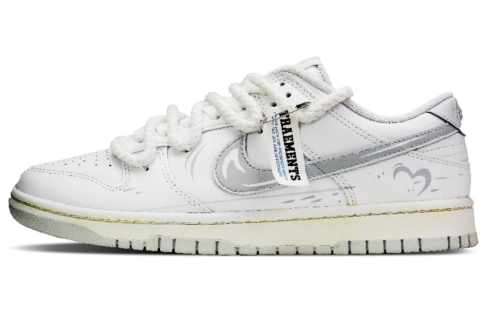Nike Dunk Heartprint 520 Low-Top Skateboard Shoes GS White