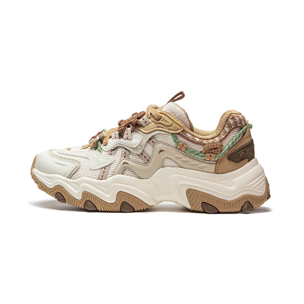 LiNing Cat's Claw Lite 2 Slip Resistant Abrasion Resistant Low top Chunky Sneakers Women's Beige