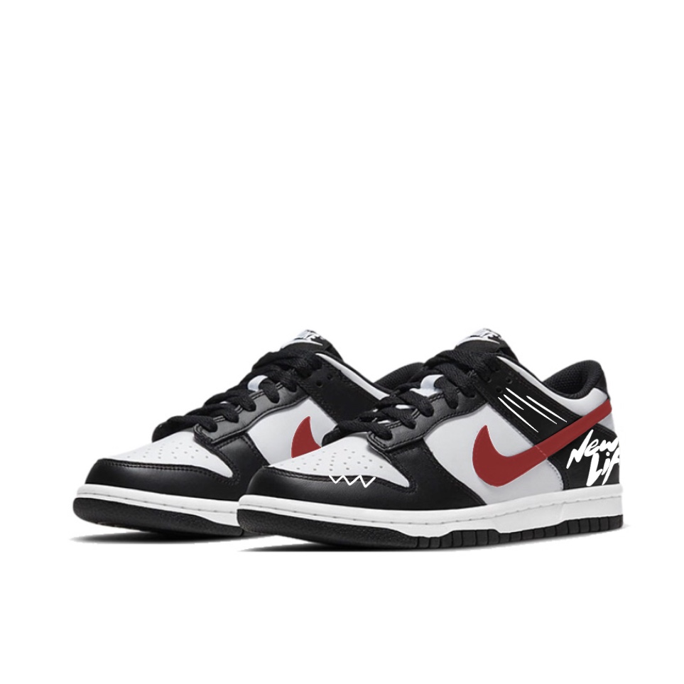 Nike Dunk SB Red Haze Graffiti Abrasion Resistant Low top Skateboard Shoes Unisex Black White купить в интернет-магазине Yoocart с быстрой доставкой по России.