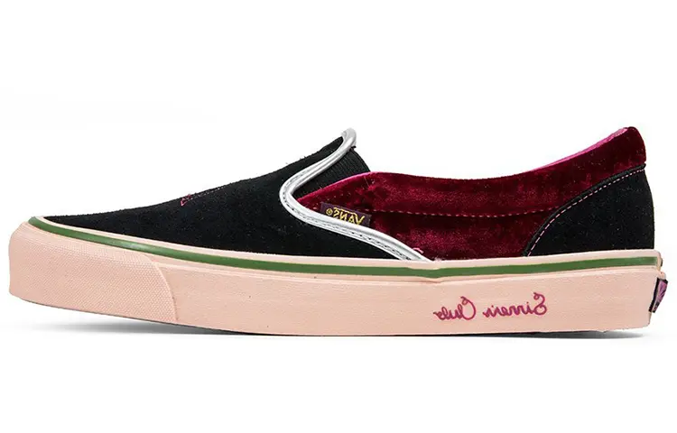 Vans Feature X Classic Slip On 'Sinners Club'