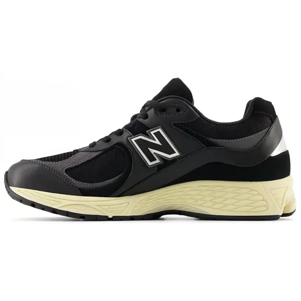 New Balance 2002R Black Vintage