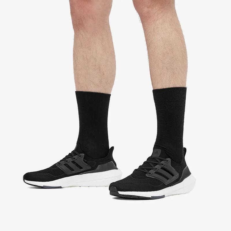 Adidas Ultra Boost 21 Core Black