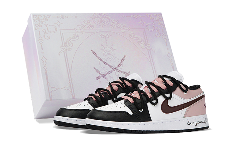 Jordan Air Jordan 1 Low-Top Vintage Basketball Shoes Women's Black Pink