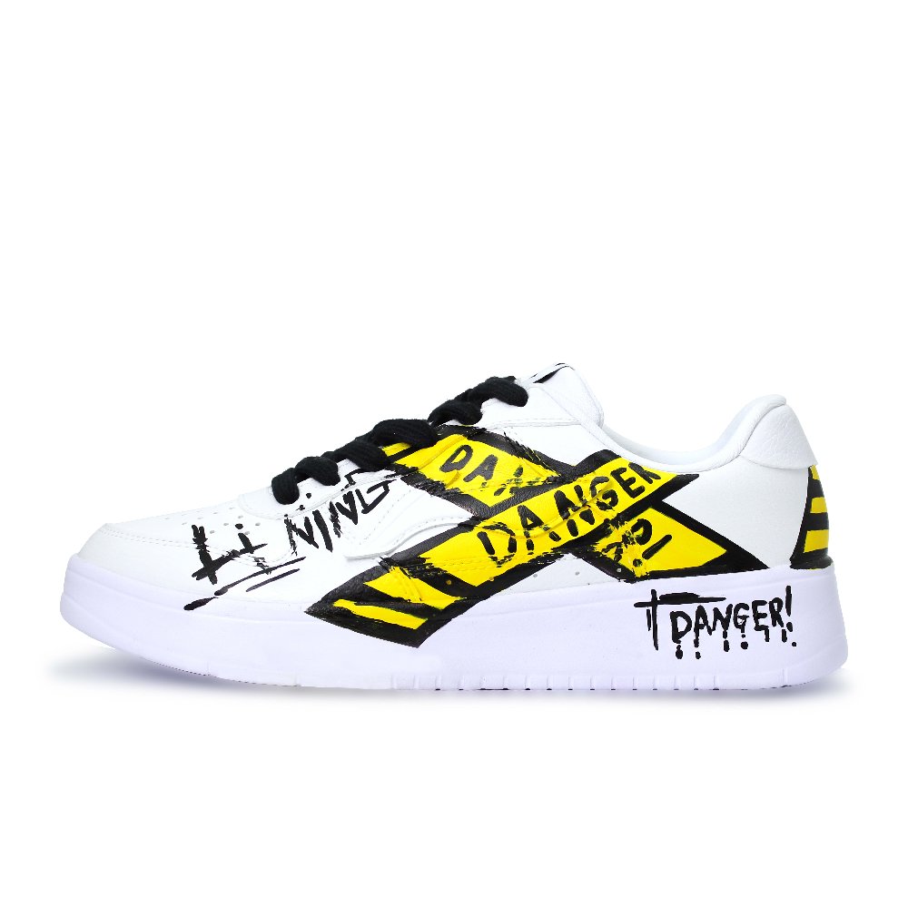 LiNing Pontoon Boats Abrasion Resistant, Lightweight, And Breathable Low Top Skateboard Shoes Unisex White Yellow Black