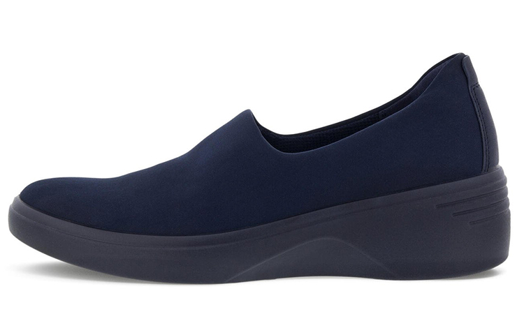 Ecco Soft 7 Skateboard Shoes Women's Low-Top Blue