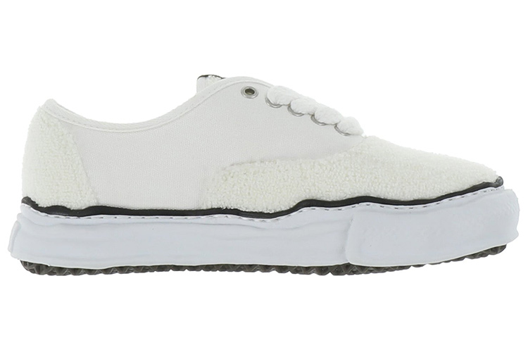 Maison MIHARA YASUHIRO Raw-cut Low-top Sneakers купить в интернет-магазине Yoocart с быстрой доставкой по России.