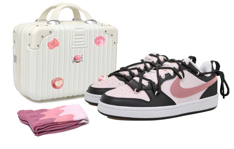 Nike Court Borough Low 2 Low Top Skateboard Shoes GS Black Pink