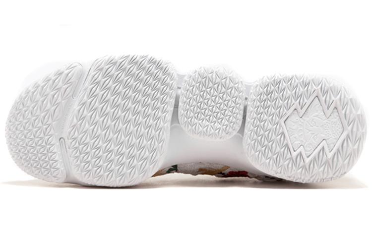 Nike LeBron 15 Performance Kith King's Cloak купить в интернет-магазине Yoocart с быстрой доставкой по России.