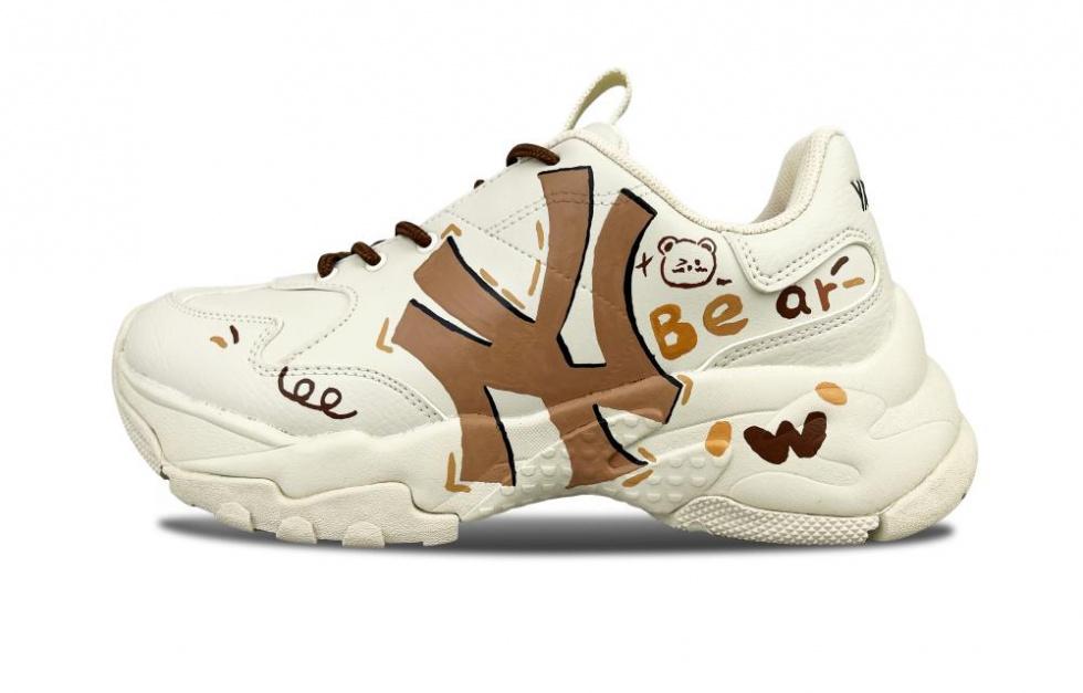 MLB Big Ball Chunky Graffiti Bear Anti-Slip Wear-Resistant Low-Top Chunky Sneakers Unisex Beige