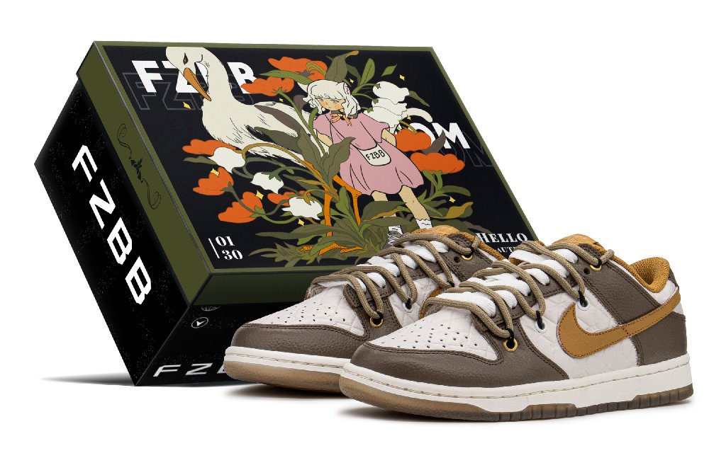 Nike Dunk Low Top Skateboard Shoes Women's Khaki Brown