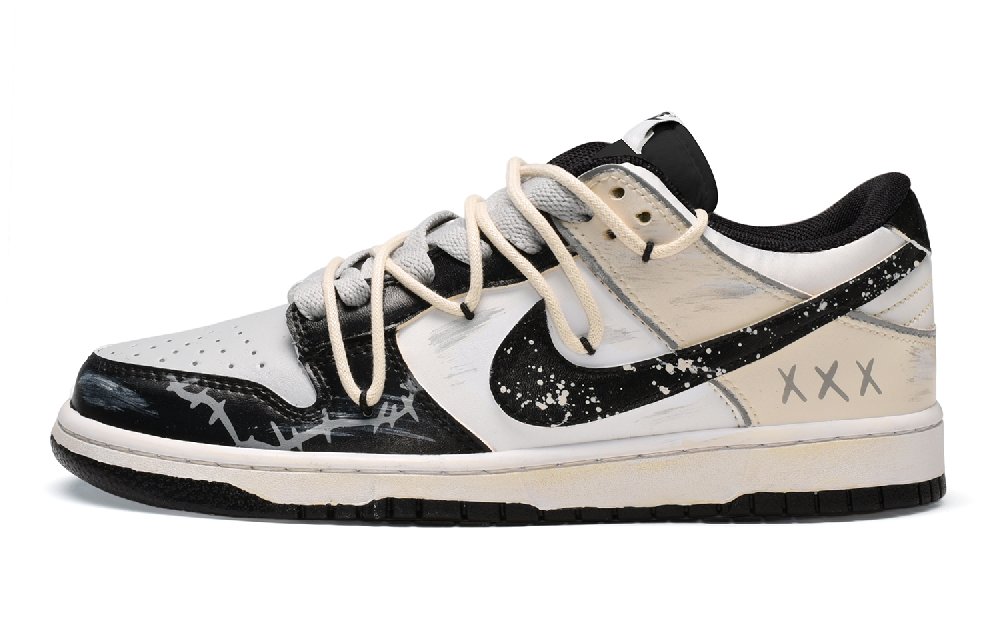 Nike Dunk Low-Top Skateboard Shoes GS Black White Yellow