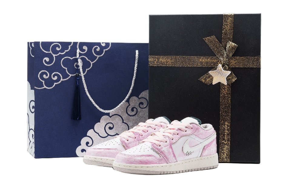 Jordan Air Jordan 1 Cushioning, Wear Resistant Low Top Vintage Basketball Shoes Unisex Pink