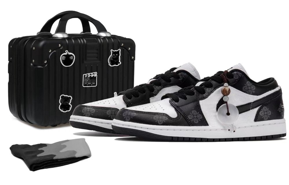Jordan Air Jordan 1 Low Top Vintage Basketball Shoes Unisex Black White