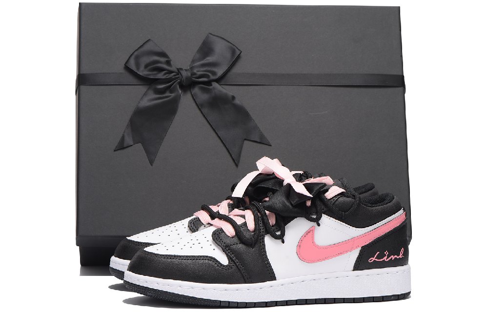 Jordan Air Jordan 1 Low-Top Vintage Basketball Shoes Women's Black Pink