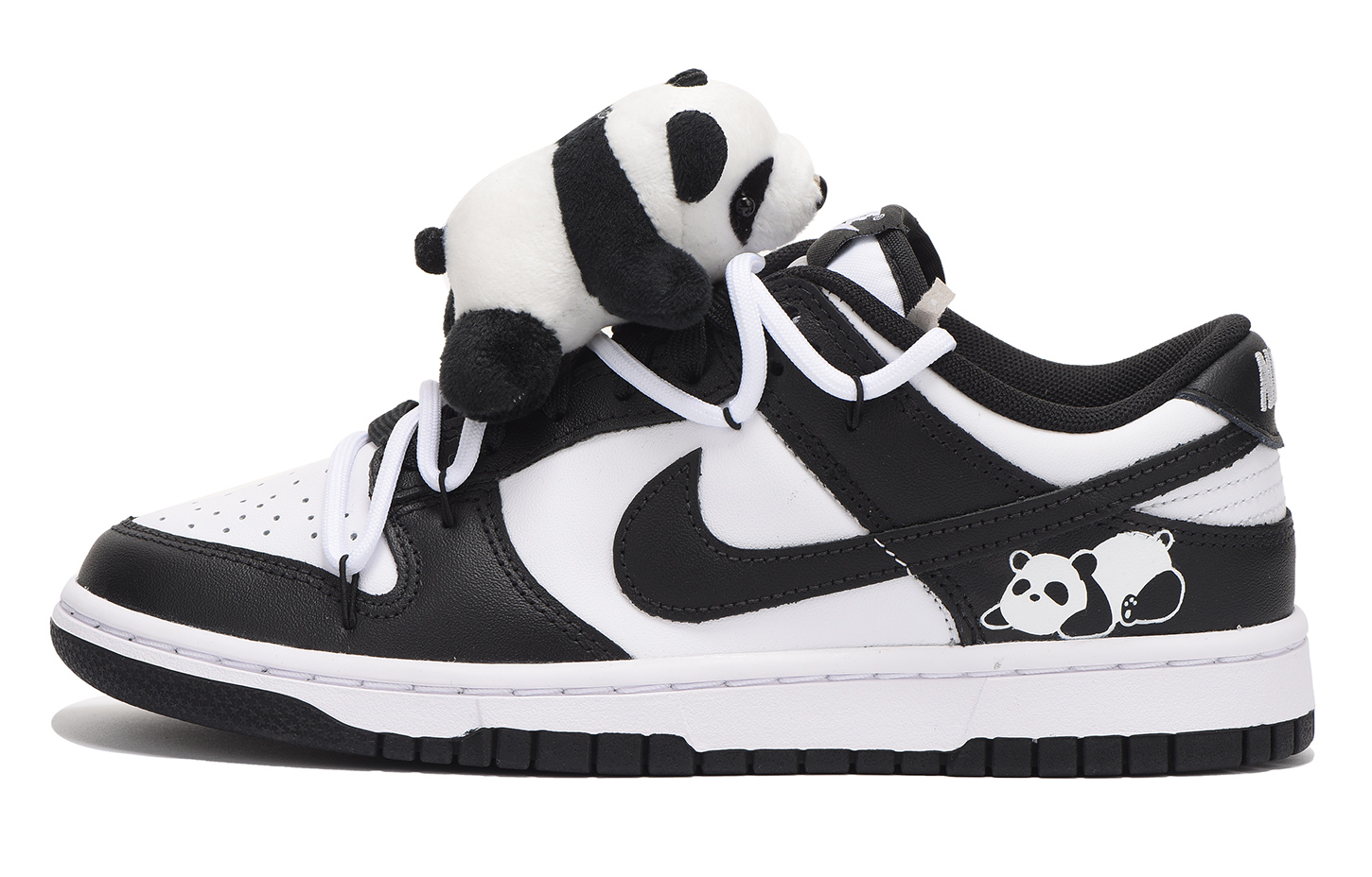 Nike Dunk Low Coverage Slip-Resistant Impact Resistance Wear-Resistant Low-Top Skateboard Shoes Unisex Black White купить в интернет-магазине Yoocart с быстрой доставкой по России.