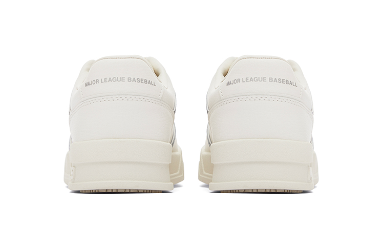 MLB New York Yankees Anti Slip Wear Resistant Low Top Skateboard Shoes Unisex Ecru
