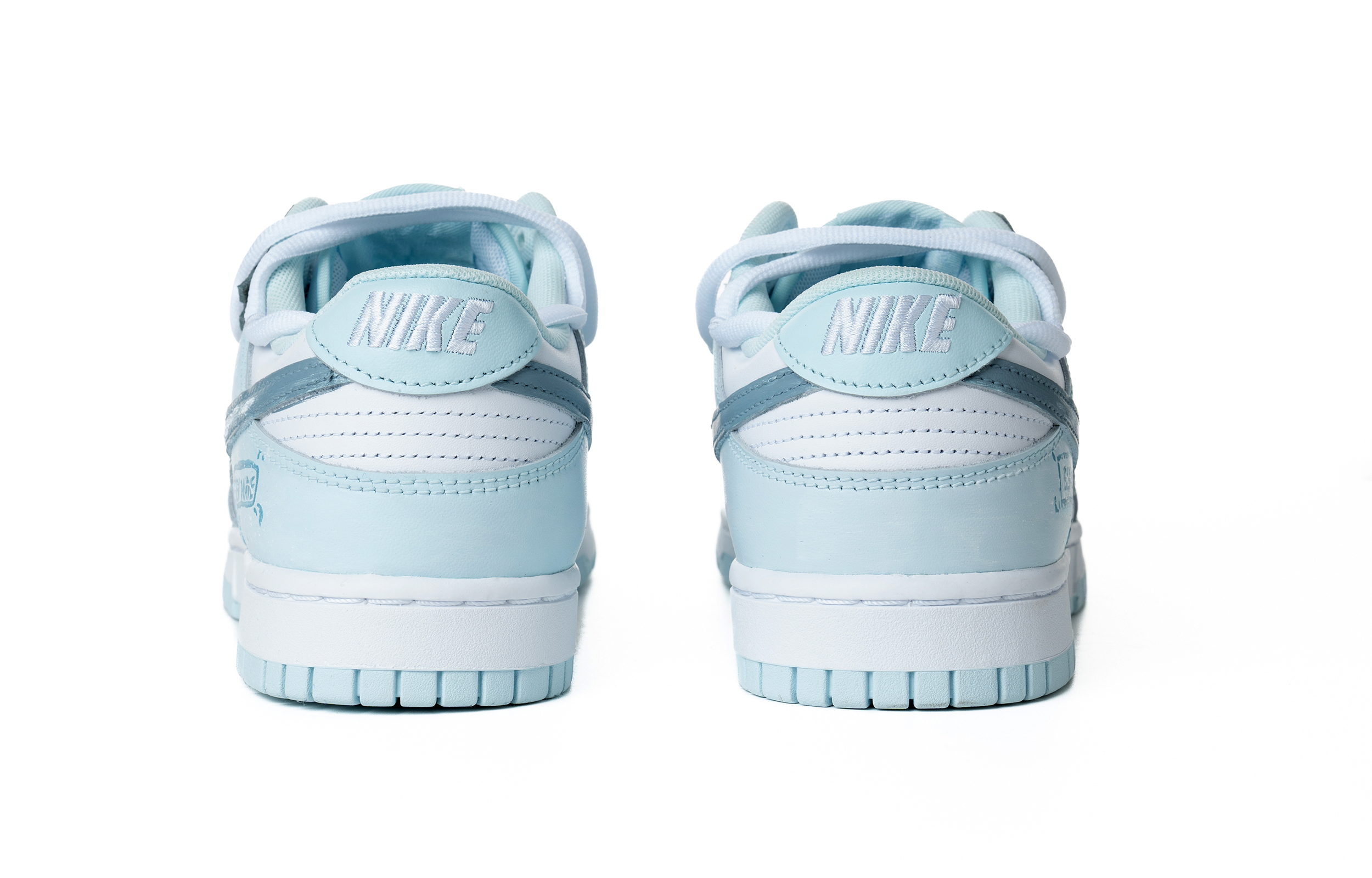Nike Dunk Fashion Versatile Emerald Waves Endless Slip-Resistant Low-Top Skateboard Shoes Men's Blue White купить в интернет-магазине Yoocart с быстрой доставкой по России.