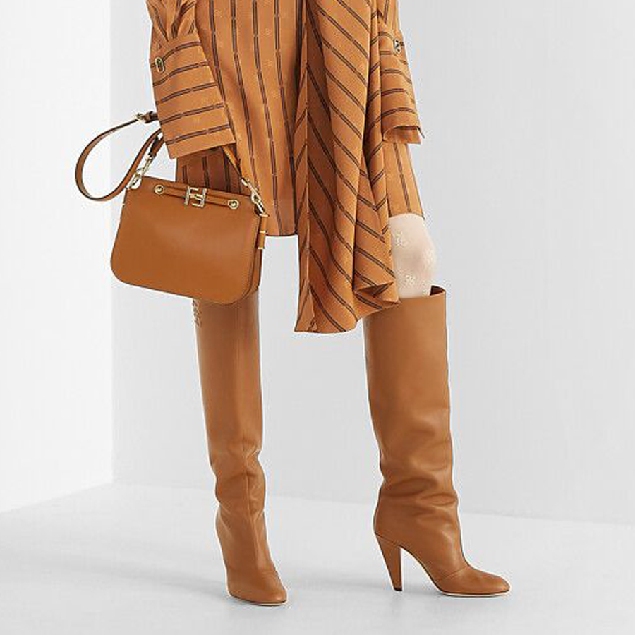 FENDI Knee High Boots 9.5cm Women's Brown купить в интернет-магазине Yoocart с быстрой доставкой по России.