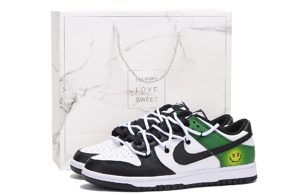 Nike Dunk Low Low-Top Skateboard Shoes GS Black Green