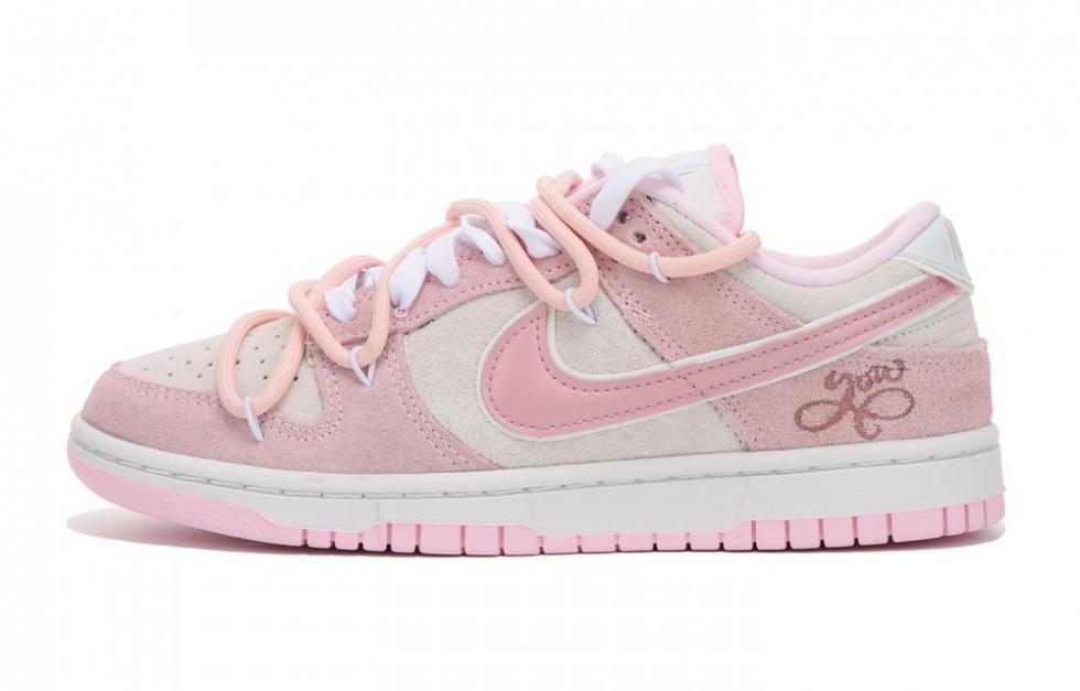 Nike Dunk Skateboard Shoes Women's Low-Top Pink
