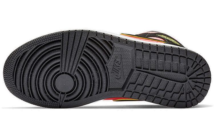 Jordan 1 Mid Black Hot Punch Women's купить в интернет-магазине Yoocart с быстрой доставкой по России.