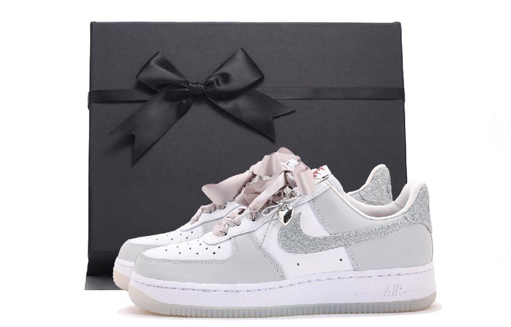 Nike Air Force 1 Coverage Abrasion Resistant Low Top Skateboard Shoes Unisex Light Gray