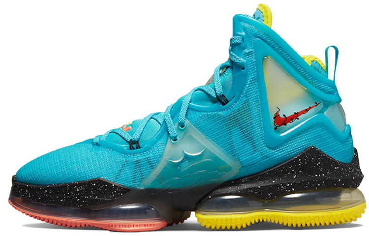Nike LeBron 19 Christmas