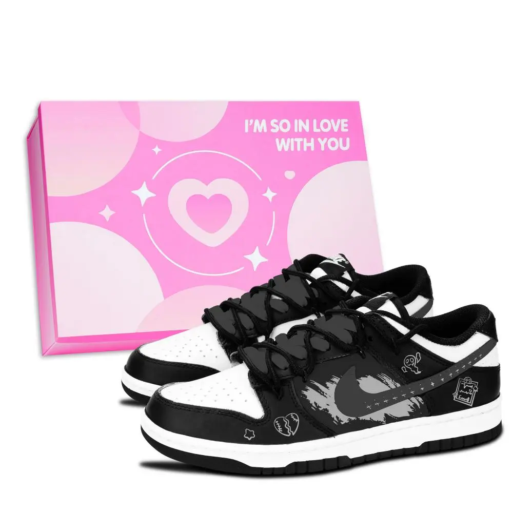 Nike Dunk Graffiti Dreamy Pink Shoe Box Abrasion Resistant Low top Skateboard Shoes Unisex Black White
