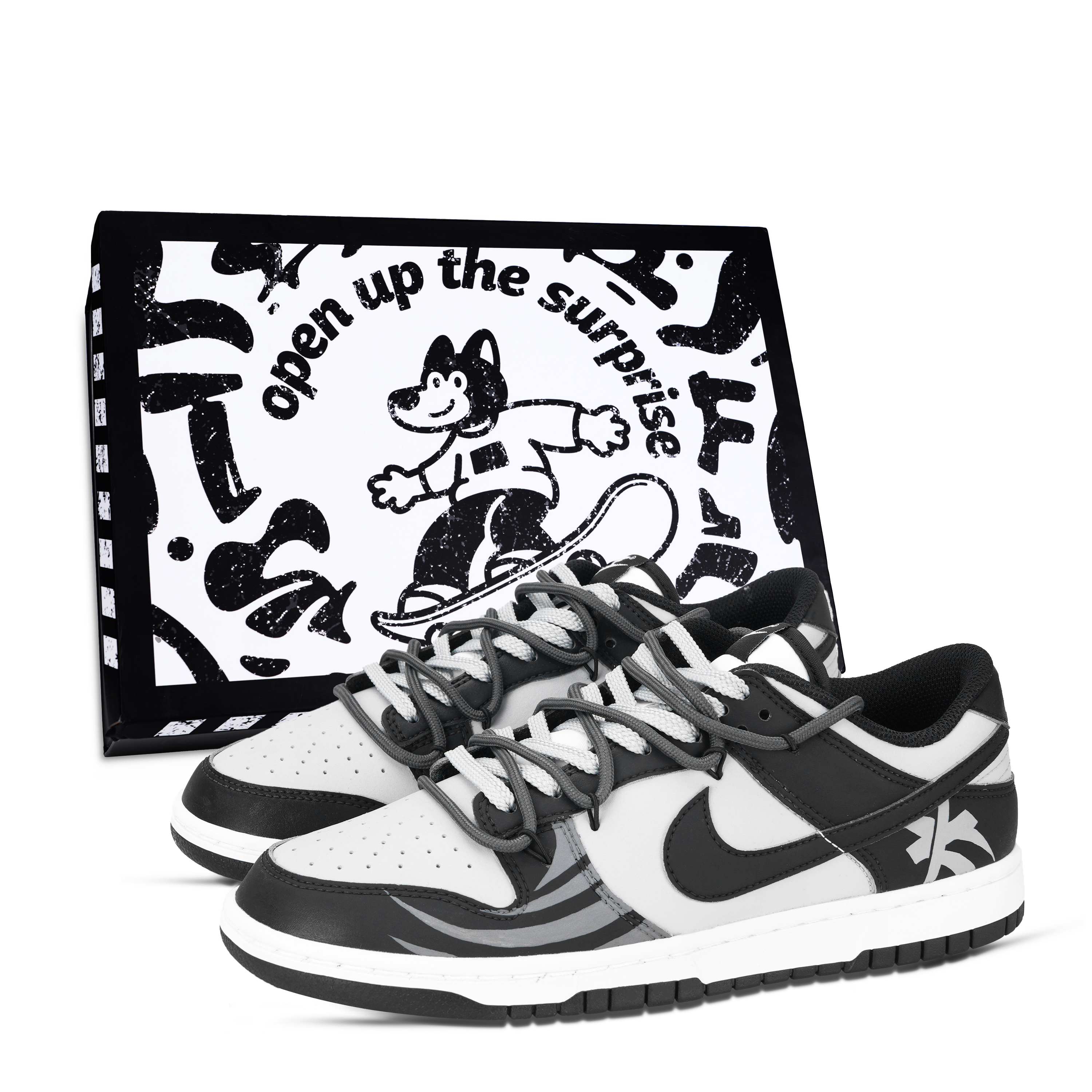 Nike Dunk Totem Worship Shoe Box Abrasion Resistant Low top Skateboard Shoes Unisex Black White Gray