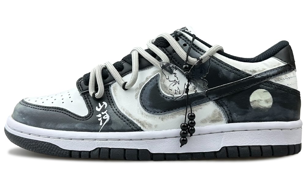 Nike Dunk Skateboard Shoes Women's Low-Top Black