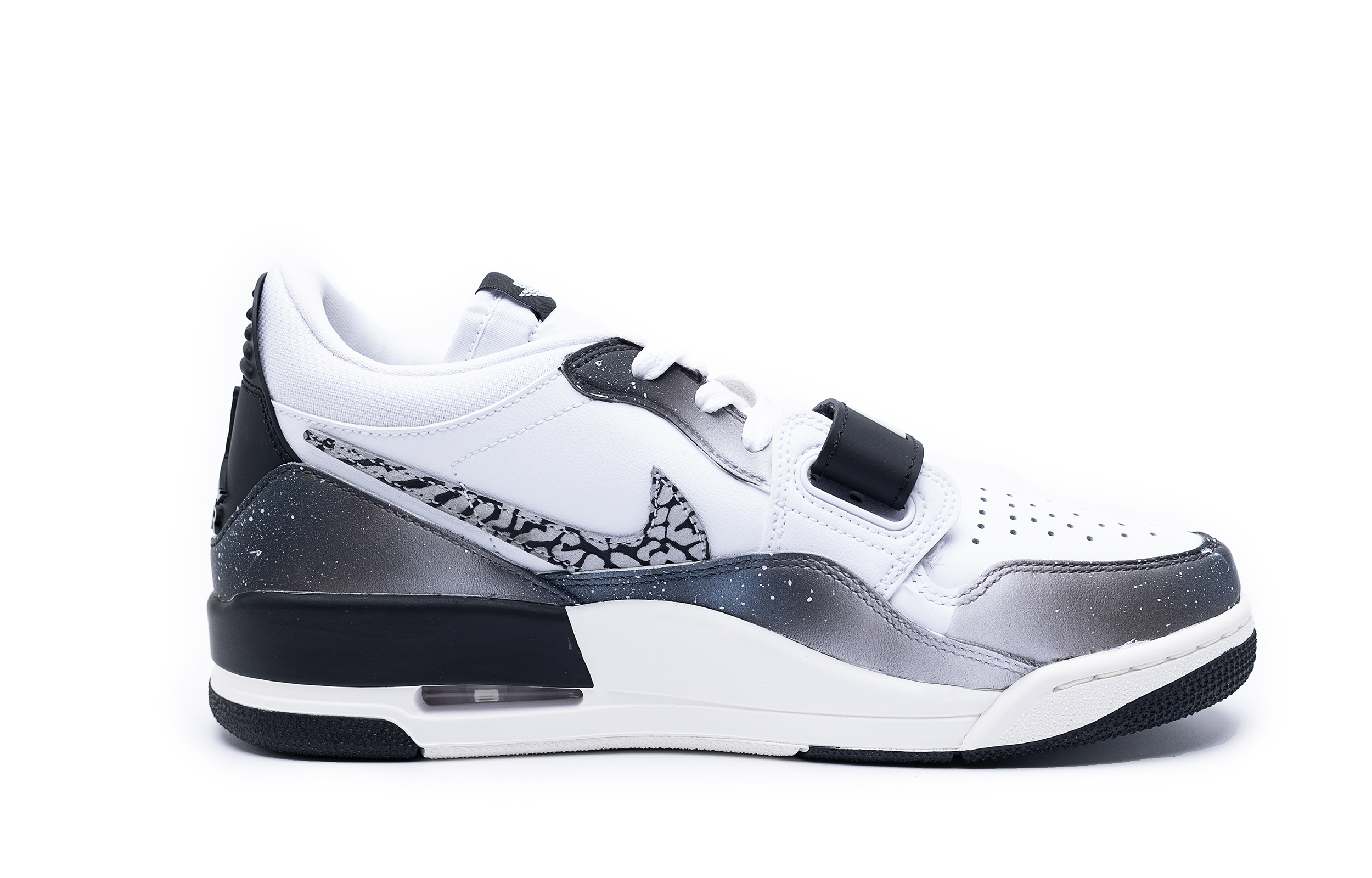 Jordan Legacy 312 Explosive Starry Sky Cushioning Wear-Resistant Mid-Top Vintage Basketball Shoes Men's Black White