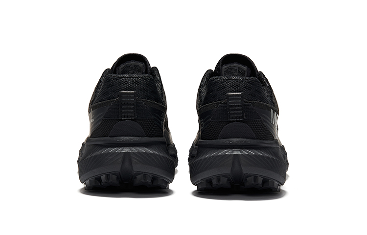 MERRELL Agility Peak 5 'Triple Black'