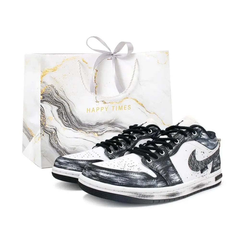 Jordan Air Jordan 1 Abrasion Resistant Low top Vintage Basketball Shoes Unisex Black White
