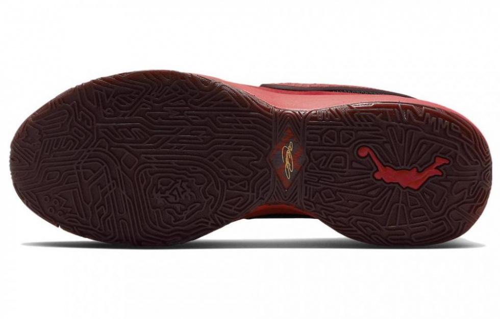 Nike X Liverpool F.C. LeBron 20 'University Red' купить в интернет-магазине Yoocart с быстрой доставкой по России.