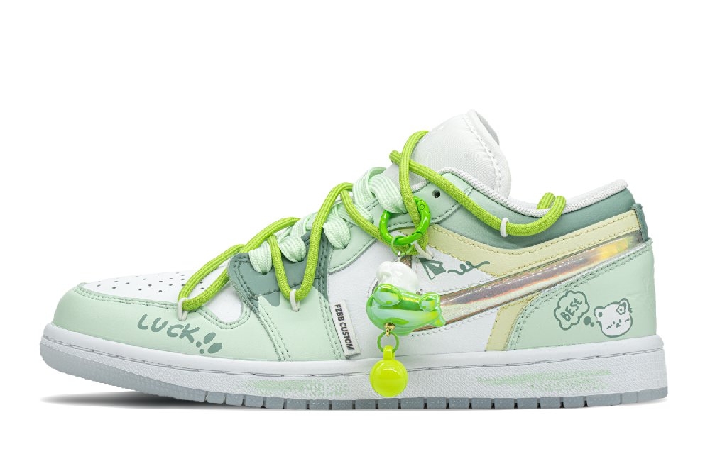 Jordan Air Jordan 1 Low Top Vintage Basketball Shoes Green White GS