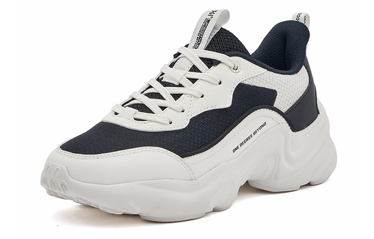 361° Chunky Sneakers Women's Low-Top Feather White/Obsidian Black