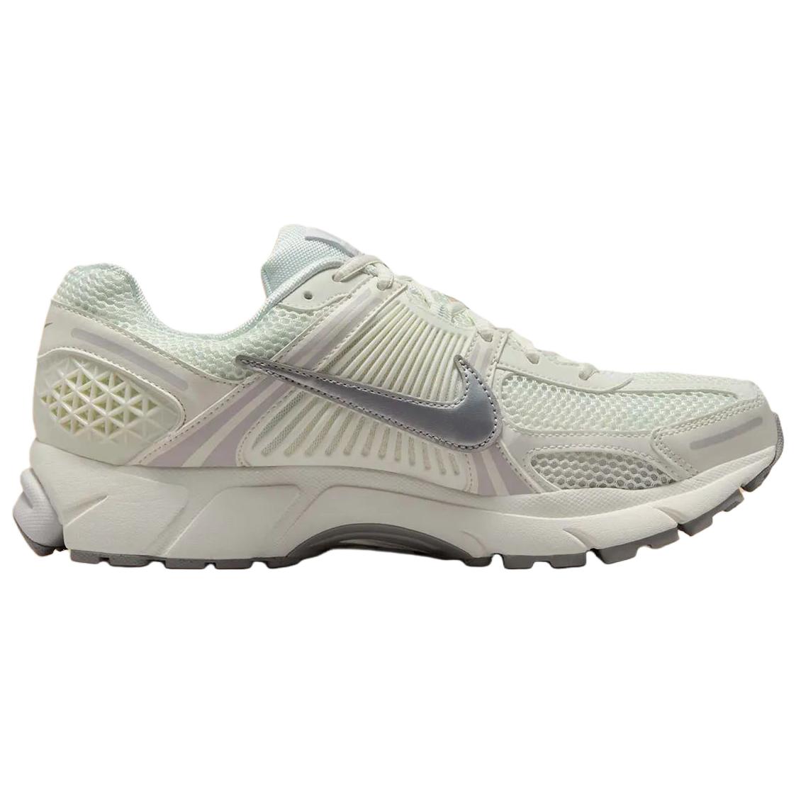 Nike Zoom Vomero 5 Casual Running Shoes Women's Beige