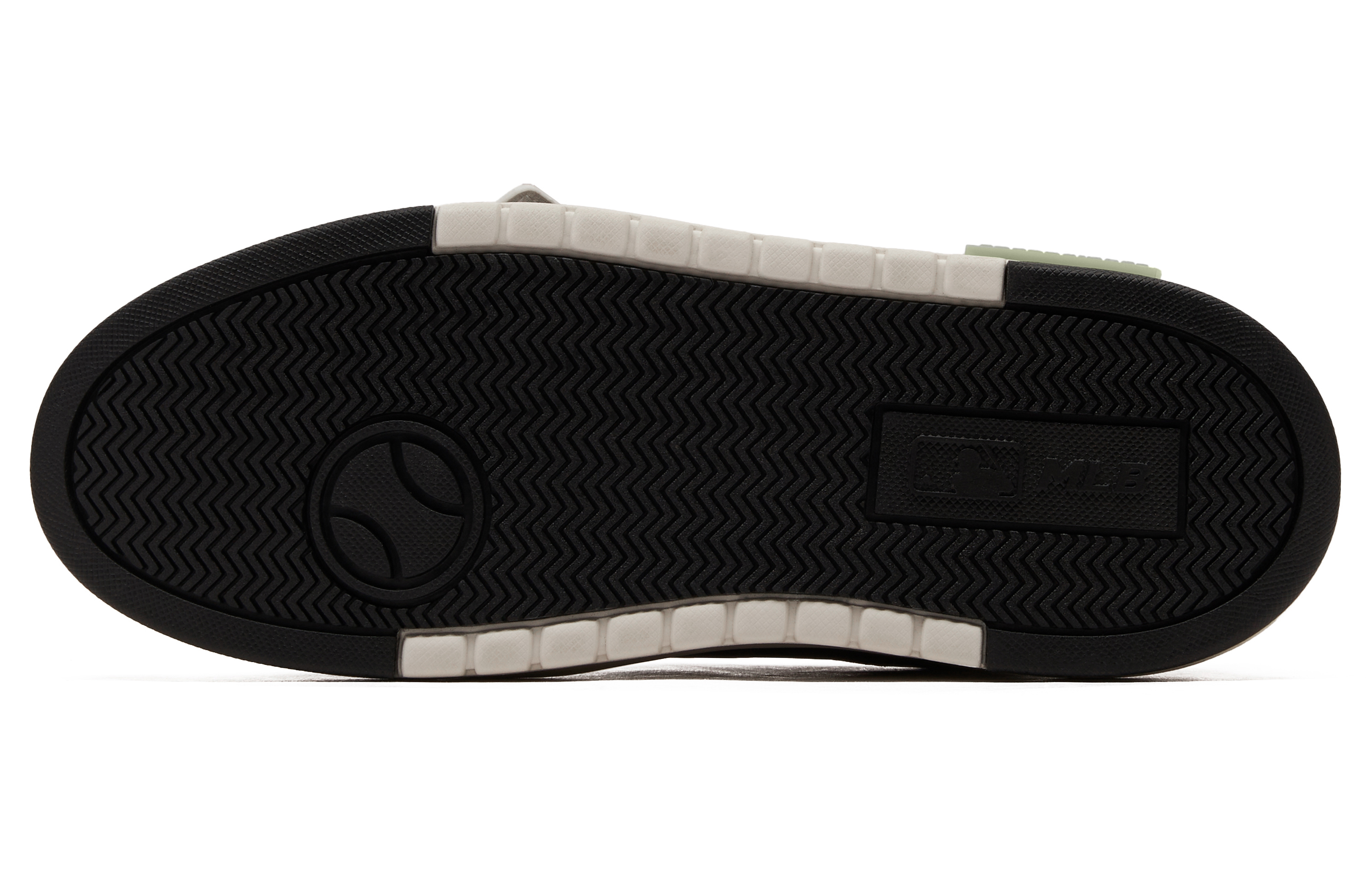 MLB Chunky Liner Anti-Slip Wear-Resistant Mid-Top Skateboard Shoes Unisex Black Silver