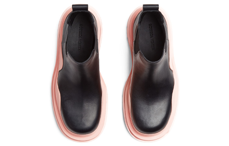 Bottega Veneta Tire Ankle Chelsea Boot Black Pink Women's купить в интернет-магазине Yoocart с быстрой доставкой по России.