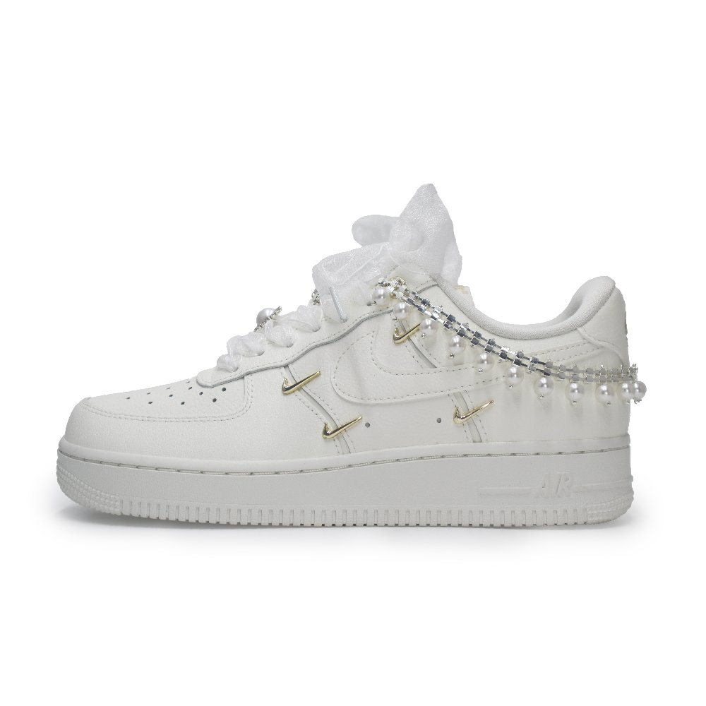 Nike Air Force 1 Anti-Slip Wear-Resistant Low-Top Skateboard Shoes Women's White Gold